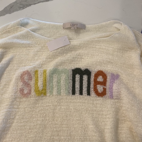 Hold onto summer with this Loft super soft lightweight “Summer” sweater! - Picture 4 of 5
